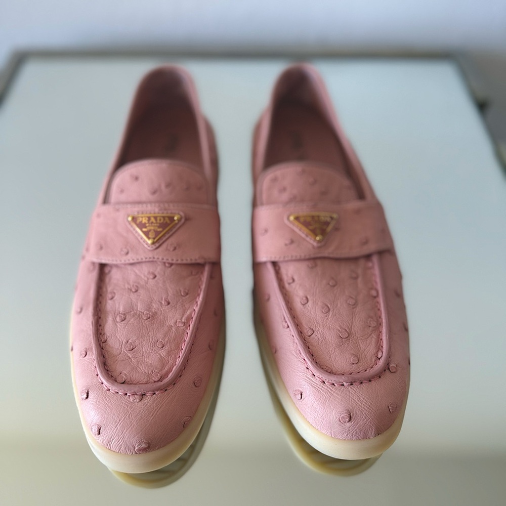 New PRADA Ostrich Leather Loafers $3,200 40 - Picture 3 of 12